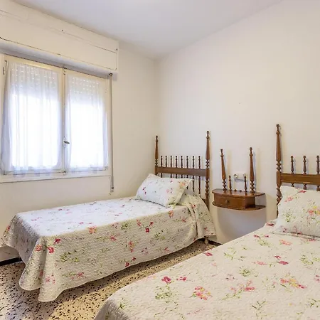 3 Bedroom Stunning In *