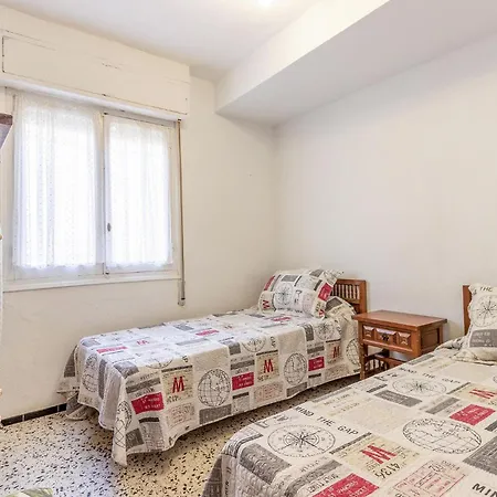 3 Bedroom Stunning In Apartment *