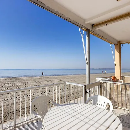 3 Bedroom Stunning In * Santa Pola